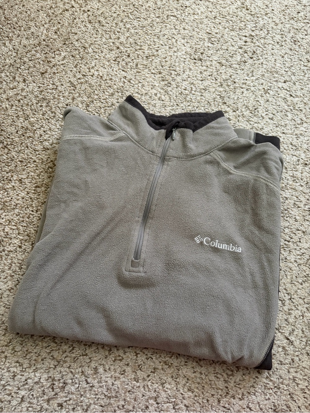 Columbia quarter zip sweater